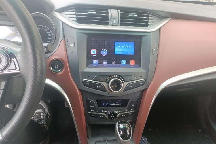 Used BYD G5 2014 1.5TID Automatic Flagship Model
