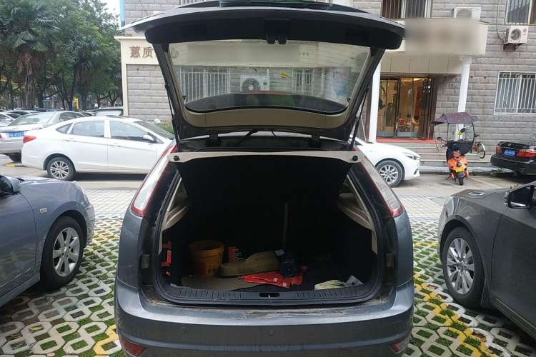 Used Ford Focus 2009 Hatchback 1.8L Automatic Fashion Edition
