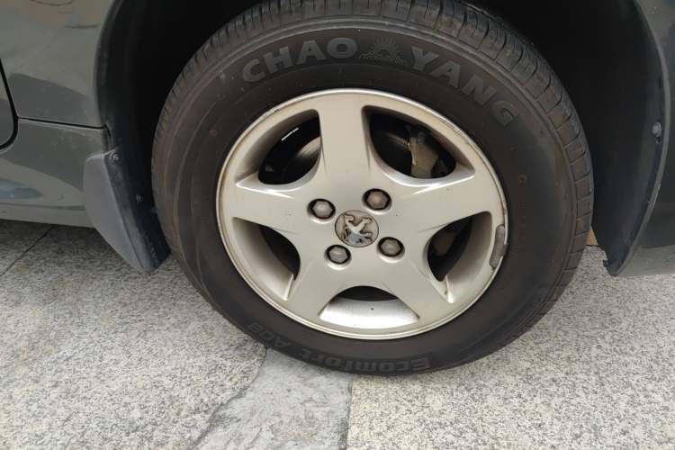 Used Peugeot 207 2011 Sedan 1.4L Manual Yule Edition Right Front Wheel Hub