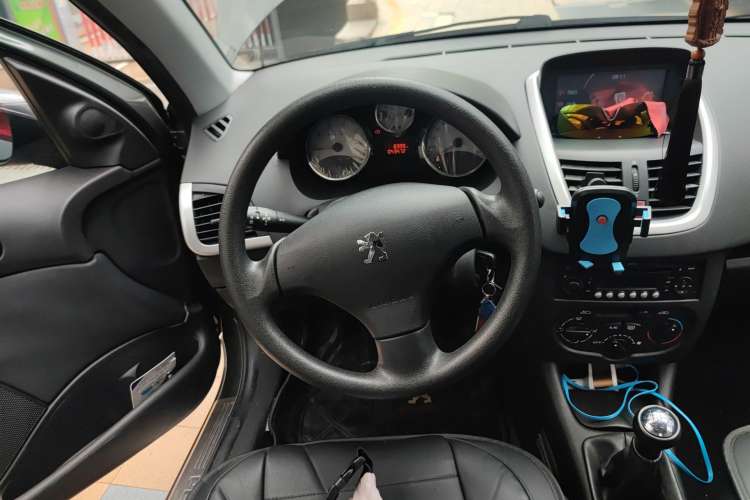 Used Peugeot 207 2011 Sedan 1.4L Manual Yule Edition Steering Wheel