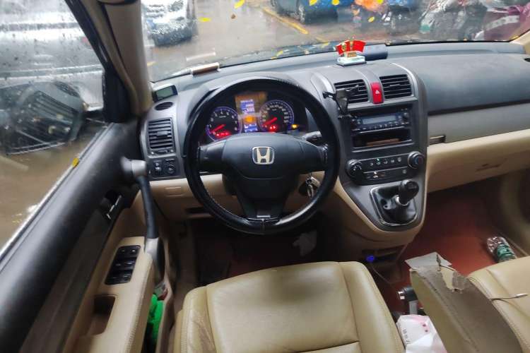 Used Honda CR-V 2010 2.0L manual two-wheel drive urban version
