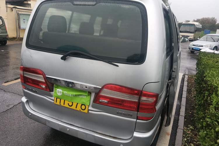 Used Jinbei Grace 2014 2.4L Standard Version Long Wheelbase 10-Seater 4RB2 Rear Right 45 Deg