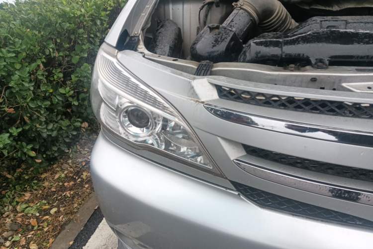 Used Jinbei Grace 2014 2.4L Standard Version Long Wheelbase 10-Seater 4RB2 Right Front Headlight