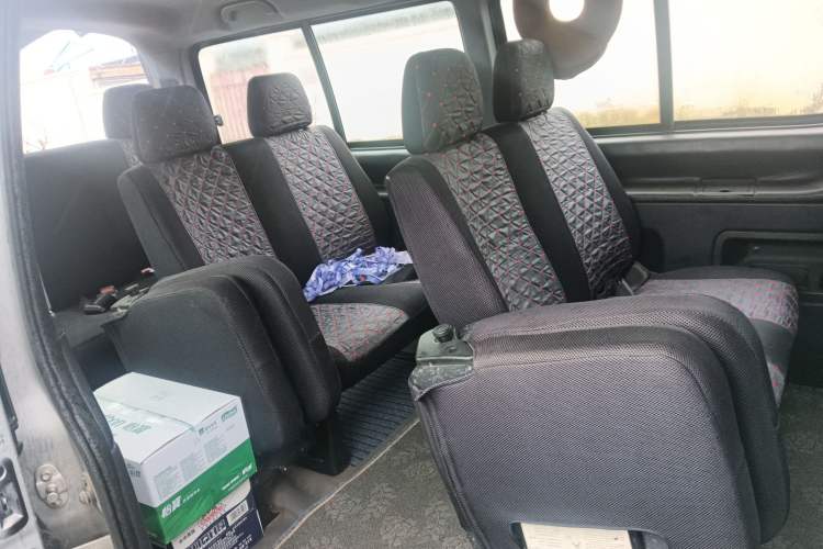 Used Jinbei Grace 2014 2.4L Standard Version Long Wheelbase 10-Seater 4RB2 Left Rear Seat