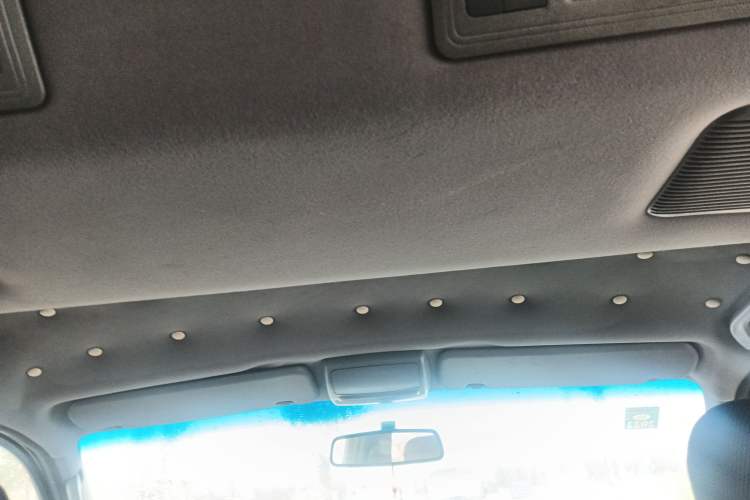 Used Jinbei Grace 2014 2.4L Standard Version Long Wheelbase 10-Seater 4RB2 Headliner