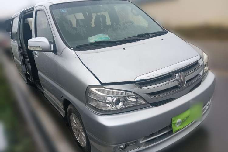 Used Jinbei Grace 2014 2.4L Standard Version Long Wheelbase 10-Seater 4RB2 Front Right 45 Deg