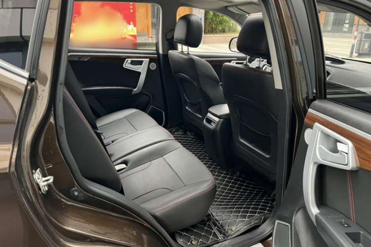 Used Geely Auto GX7 2015 Sports Edition 2.0L Automatic Prestige Model
