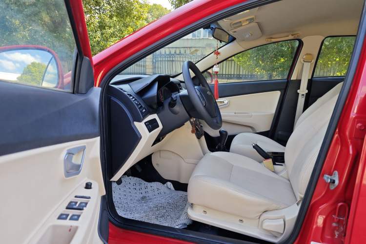 Used Chery Fengyun 2 2013 Hatchback 1.5L Manual Ruiyi Edition
