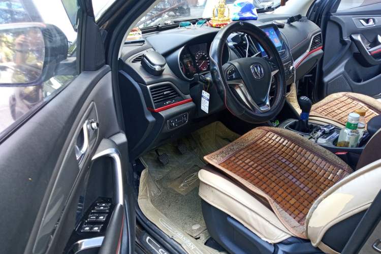 Used Changan CS55 2017 1.5T Manual Xuan Dong Model
