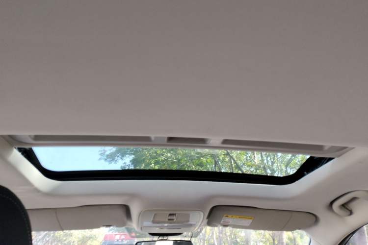 Used Roewe i5 2020 1.5L Automatic 4G Connected Linghao Edition
