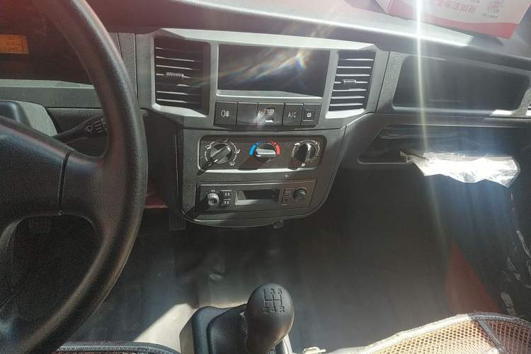 Used Wuling Zhiguang 2020 1.2L Practical Model China VI LSI
