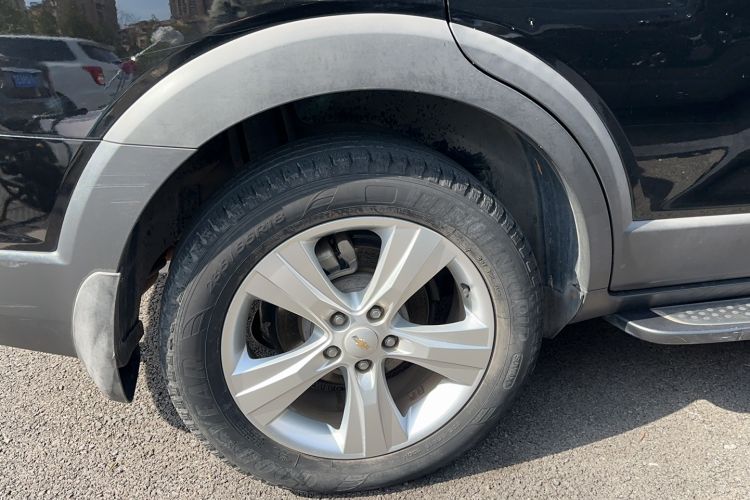 Used Chevrolet Captiva 2012 2.4L 4x4 Flagship Edition 7 Seats