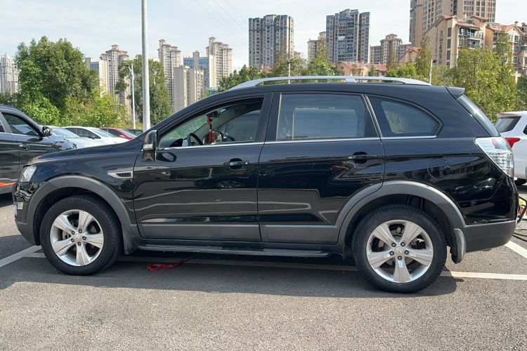 Used Chevrolet Captiva 2012 2.4L 4x4 Flagship Edition 7 Seats