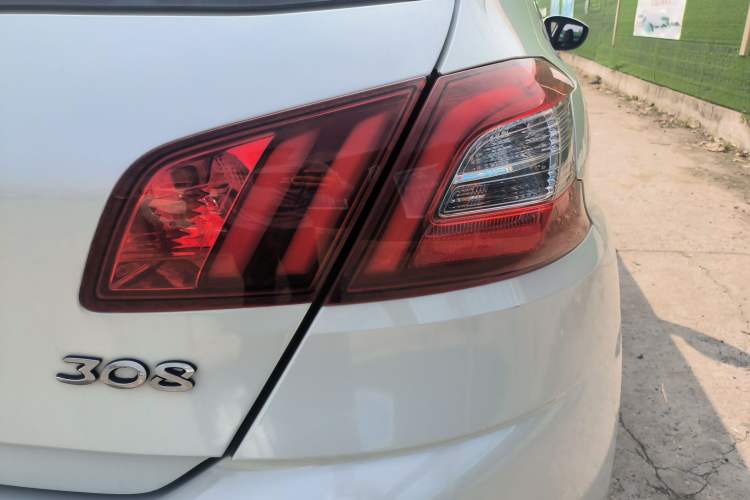 Used Peugeot 308S 2015 1.2T Automatic Jingchi Edition
