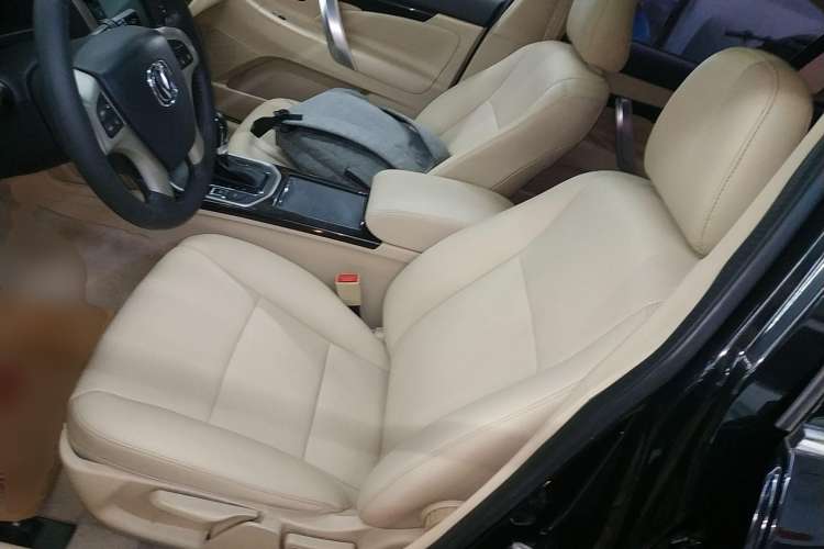 Used Changan Raeton 2016 1.8T Automatic Smart Enjoyment Deluxe Model
