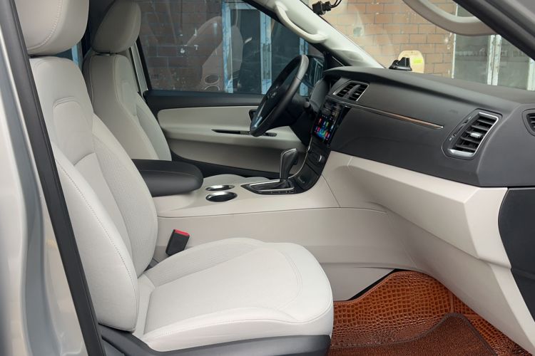 Used Huasong 7 2017 2.0T Automatic Standard Edition