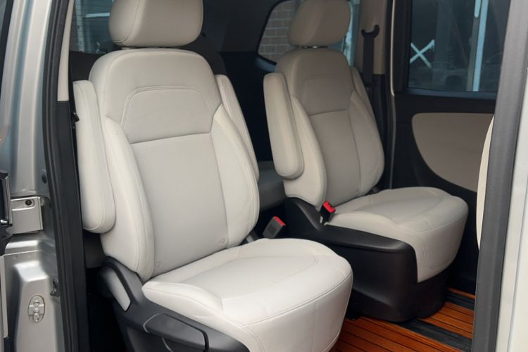 Used Huasong 7 2017 2.0T Automatic Standard Edition