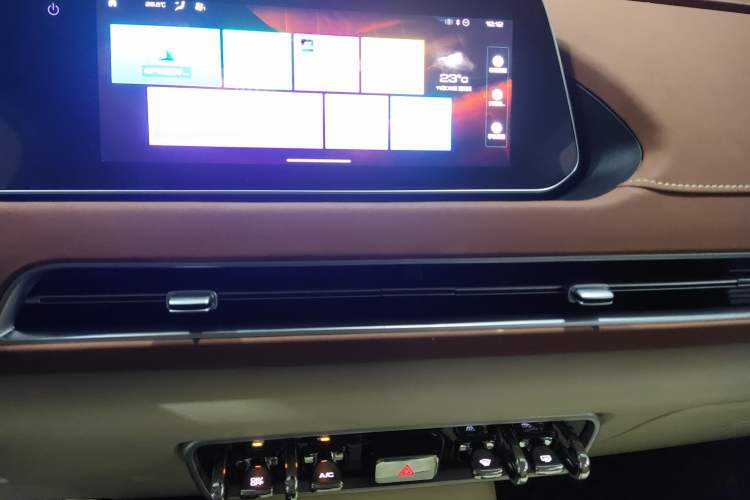 Used ORA Good Cat 2021 400km Standard Range Athena Edition Lithium-Ion Battery