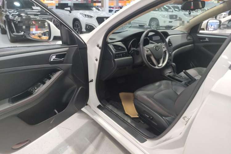 Used Bestune B70 2014 2.0L automatic luxury version
