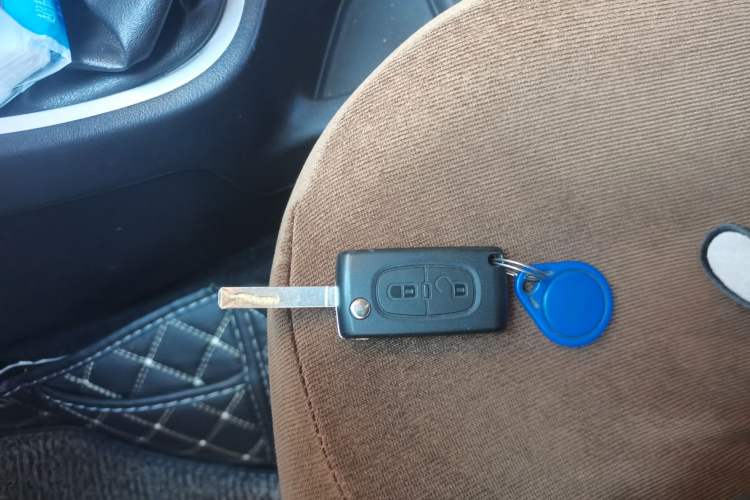 Used Peugeot 307 2008 Hatchback 1.6L Manual Deluxe Edition