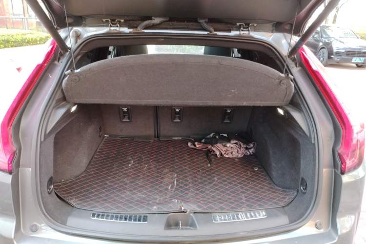 Used Cadillac XT4 2018 28T Two-Wheel Drive Leading Version