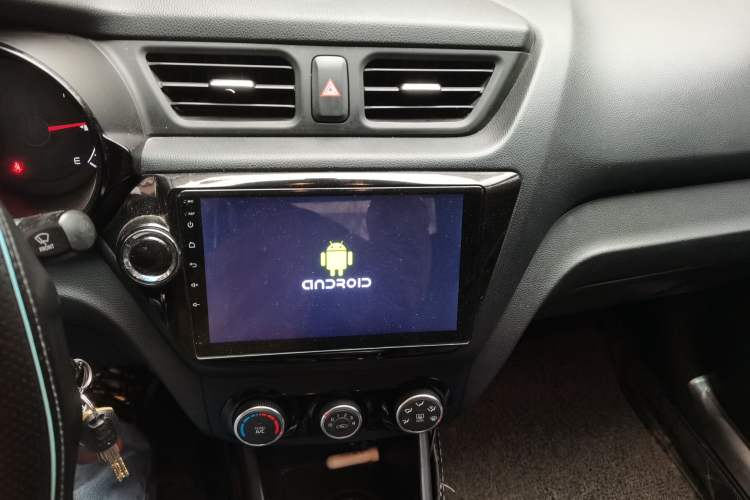 Used Kia K2 2015 Sedan 1.4L MT GLS
