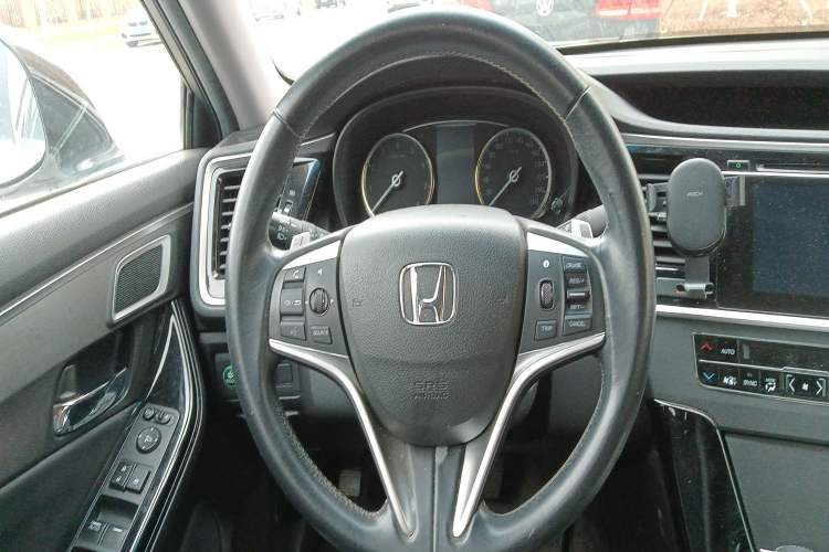 Used Honda Spirior 2015 2.0L Prestige Edition
