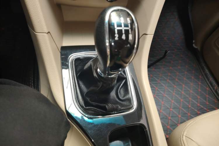 Used Baojun 730 2016 1.5L Manual Comfort Version 7 Seats China V Emission Standard