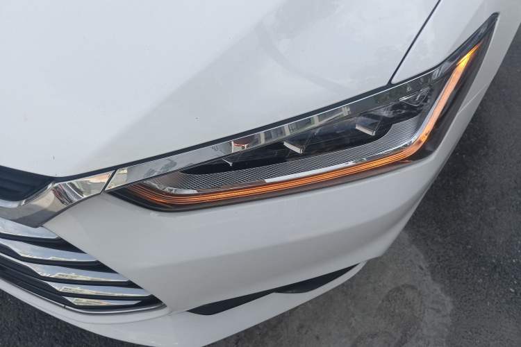 Used BYD Qin Pro 2019 Super Edition 1.5TI Manual Smart Connect Fierce Model China V Standard