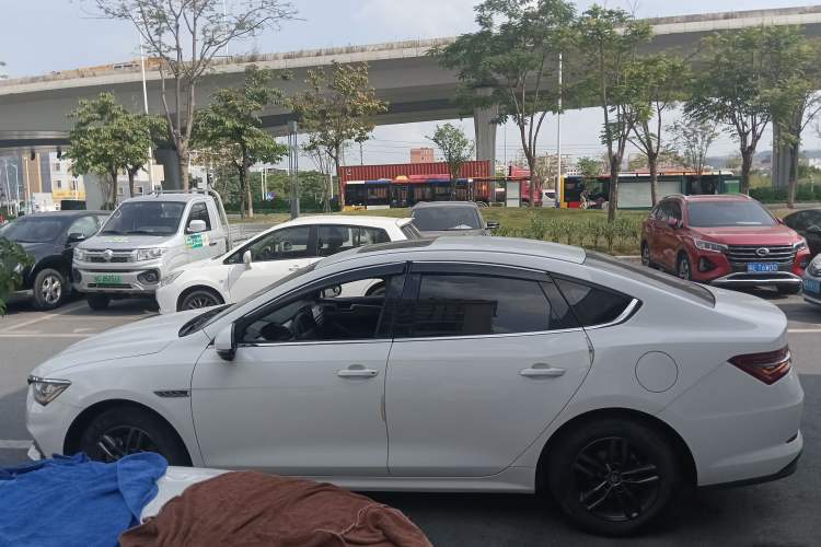 Used BYD Qin Pro 2019 Super Edition 1.5TI Manual Smart Connect Fierce Model China V Standard