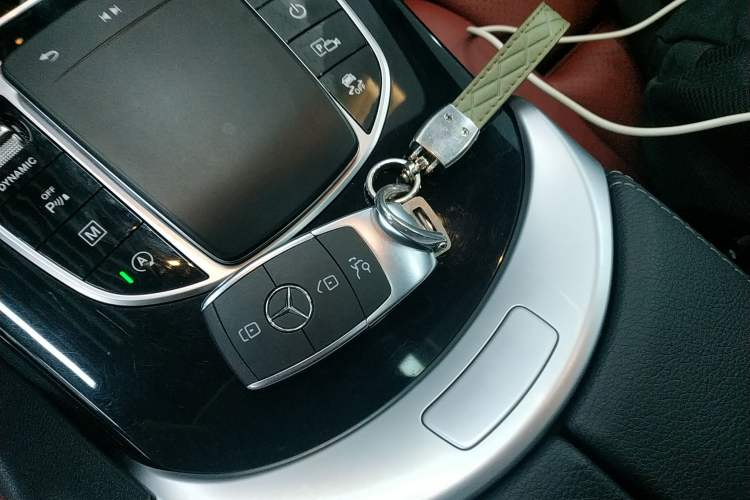 Used Mercedes-Benz GLC Coupe 2022 Refreshed GLC 260 4MATIC Coupe SUV
