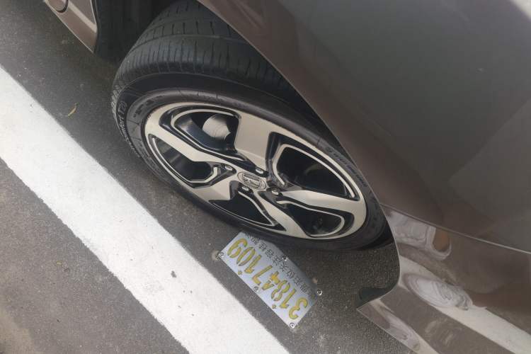 Used Honda Gienia 2017 1.5L CVT Fashion Edition Right Front Wheel Hub