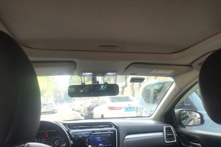 Used Honda Gienia 2017 1.5L CVT Fashion Edition Headliner