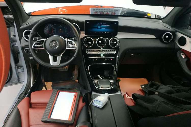 Used Mercedes-Benz GLC Coupe 2022 Refreshed GLC 260 4MATIC Coupe SUV
