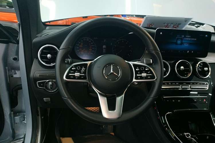 Used Mercedes-Benz GLC Coupe 2022 Refreshed GLC 260 4MATIC Coupe SUV
