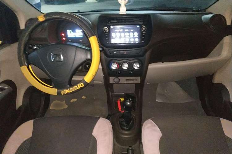 Used Zotye Cloud 100 2014 Cloud 100 Comfort Model
