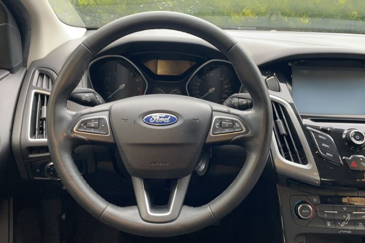 Used Ford Focus 2015 Hatchback EcoBoost 125 Manual – Ultra-Style Edition