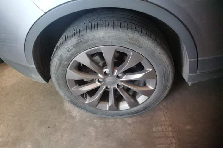 Used Geometry C 2020 Premium Range Version 400 KM C+
