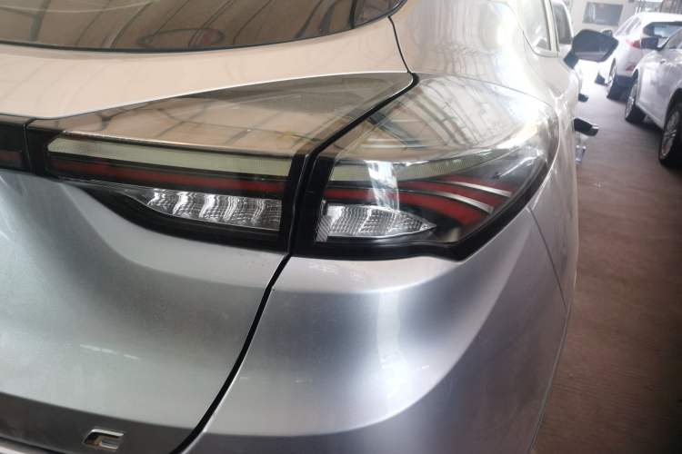 Used Geometry C 2020 Premium Range Version 400 KM C+
