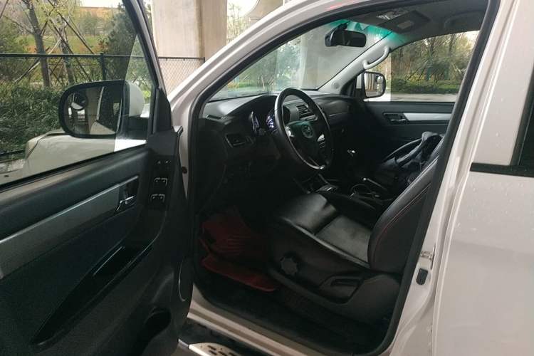 Used JAC T6 2015 2.0L Gasoline Flagship Version HFC4GA3-3D
