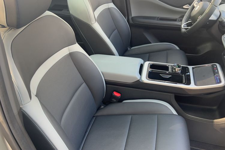 Used Hycan Z03 2022 620 km Range Trendy Cool Version 160 kW 76.8 kWh