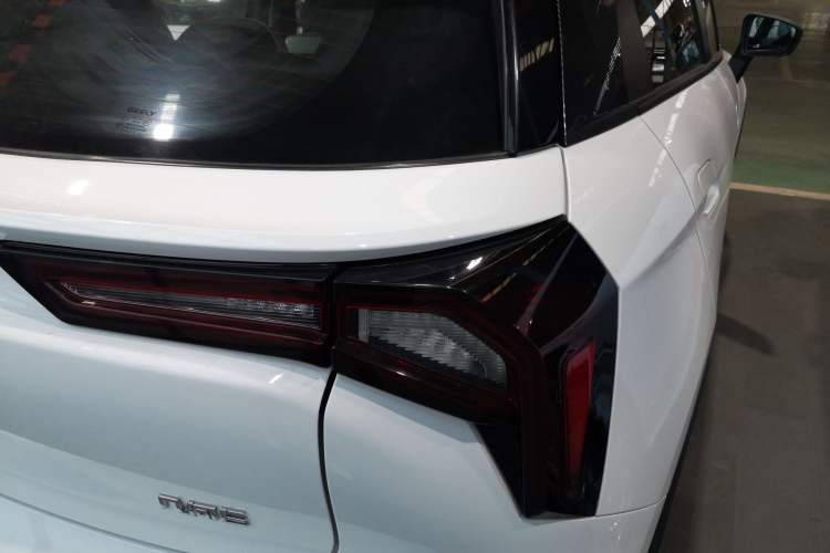 Used Geometry E Firefly 2023 401KM Lightning Tiger 5-Seater