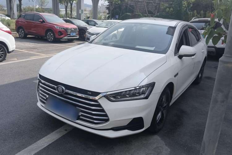 Used BYD Qin Pro 2019 Super Edition 1.5TI Manual Smart Connect Fierce Model China V Standard