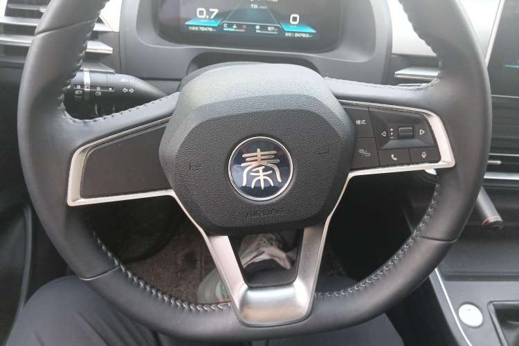 Used BYD Qin Pro 2019 Super Edition 1.5TI Manual Smart Connect Fierce Model China V Standard