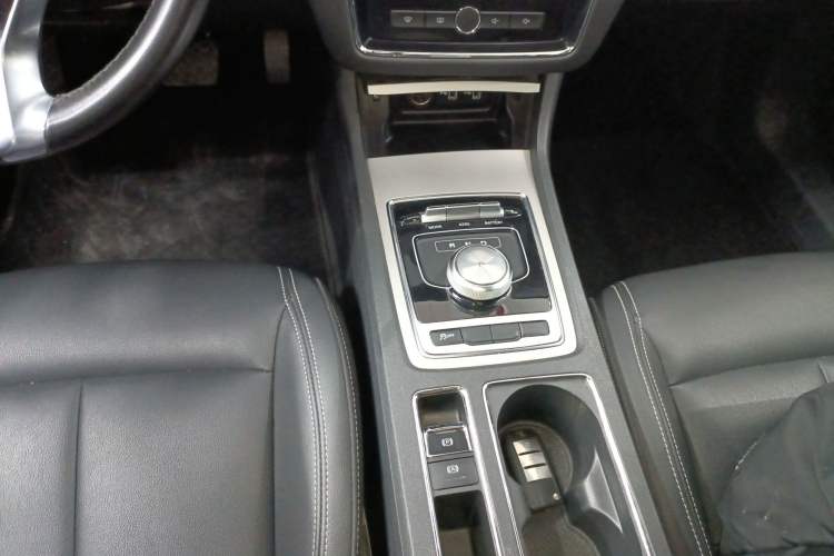 Used Roewe i6 New Energy 2017 45T Hybrid Connect & Smart Enjoyment Edition
