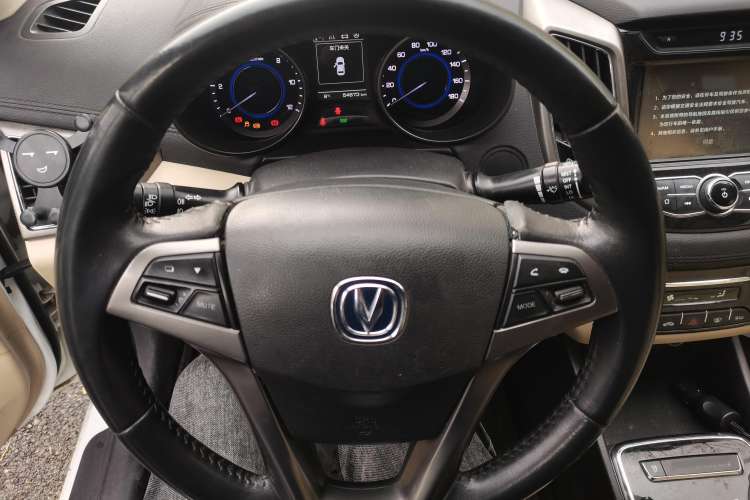 Used CHANGAN Eado New Energy 2016 Pure Electric Deluxe Model Steering Wheel