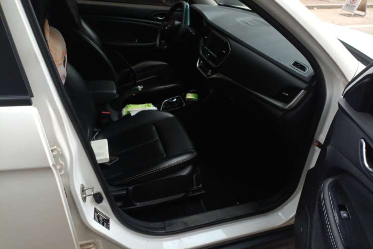 Used JMEV Ezi EX5 2018 Joyful Edition
