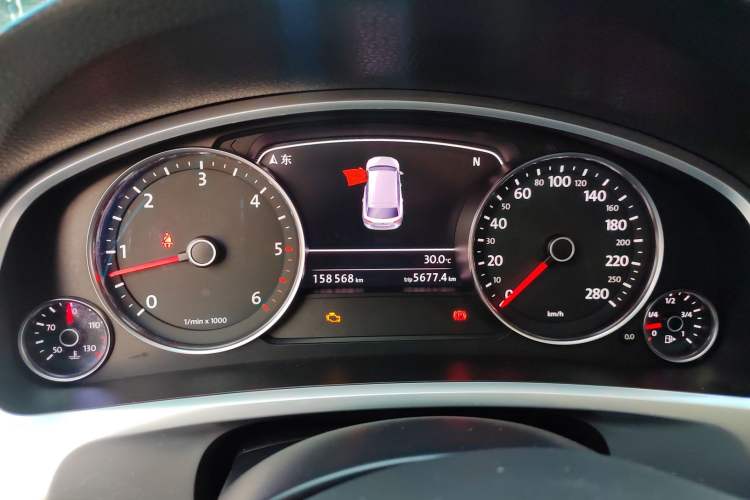 Used Volkswagen Touareg 2011 3.0 TDI Diesel High-End Model