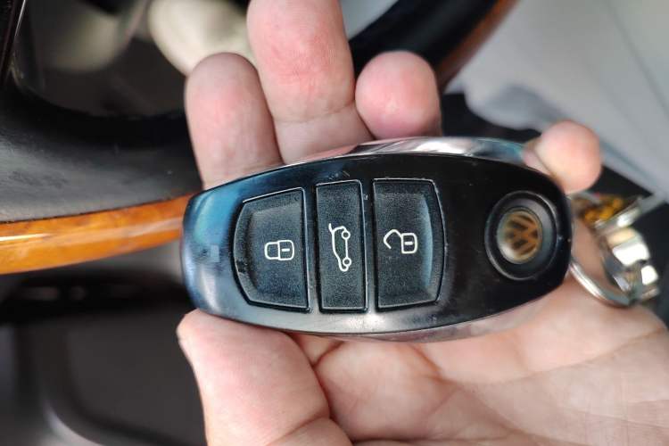 Used Volkswagen Touareg 2011 3.0 TDI Diesel High-End Model