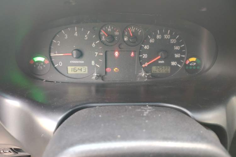 Used JAC Refine 2011 2.0L Shuttle Gasoline Standard Edition HFC4GA3
